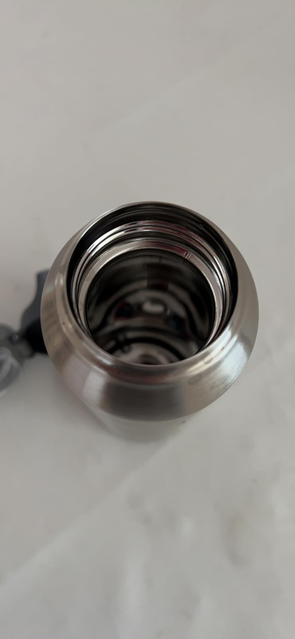 Deckel tropft beim Trinken