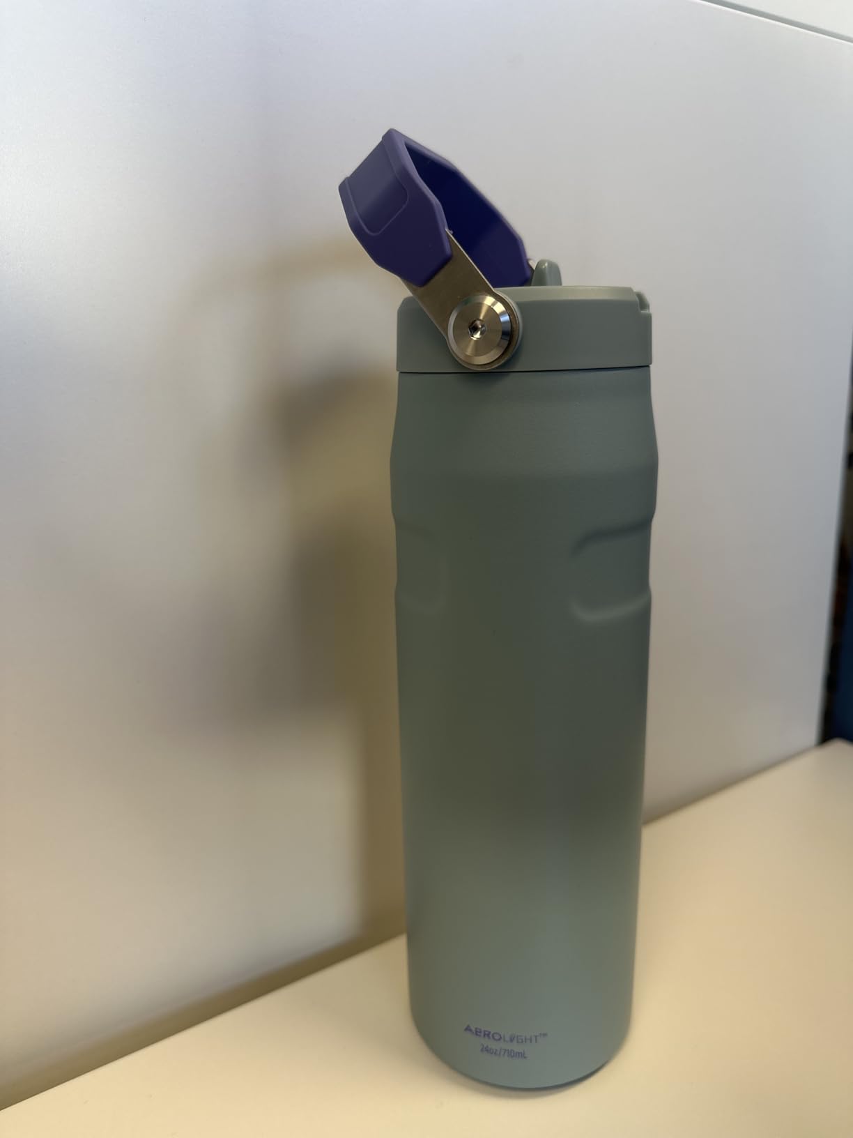 Super Flasche, Deckel etwas fummelig
