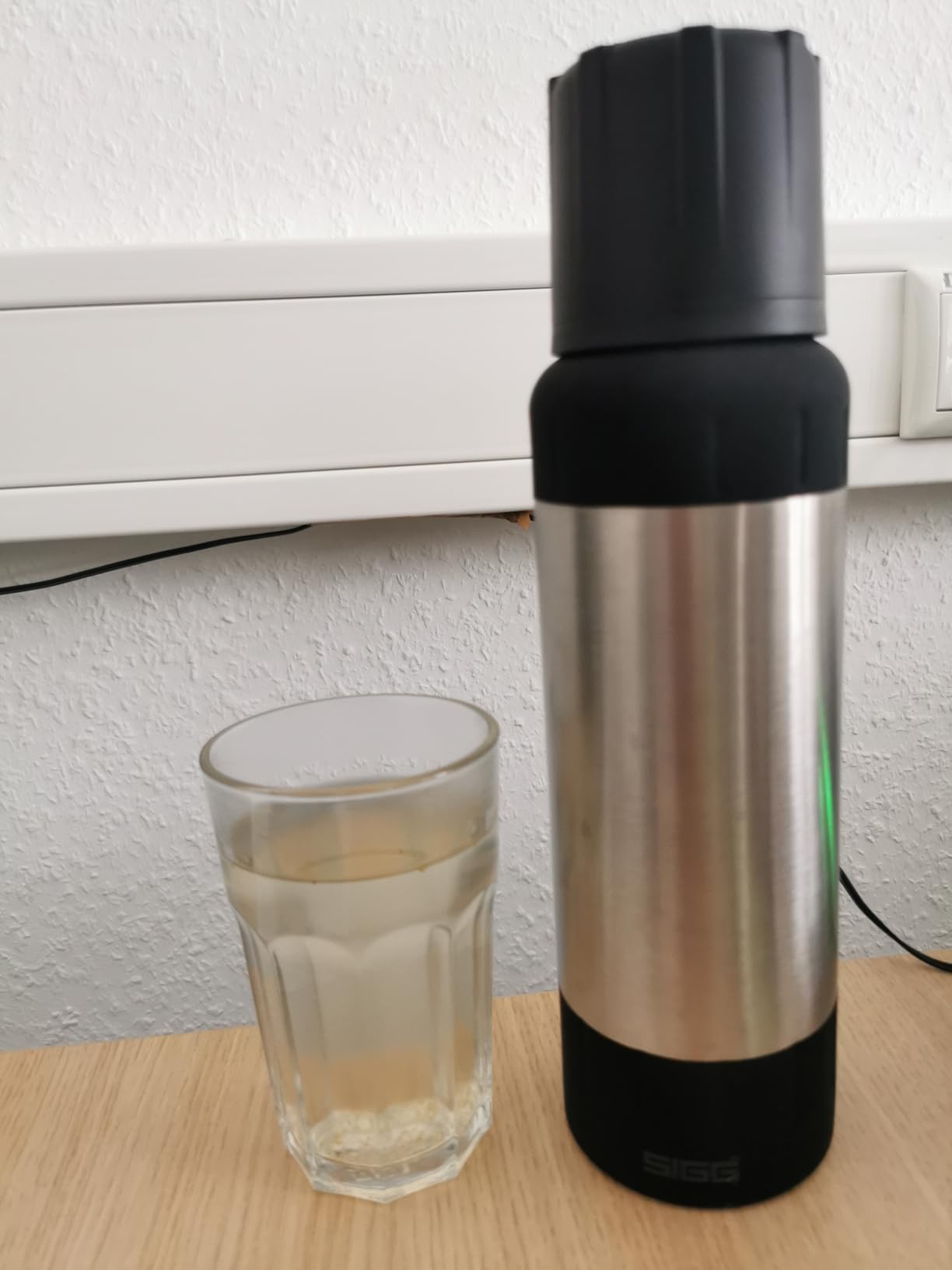 Isoliert gut, aber Deckel fummelig