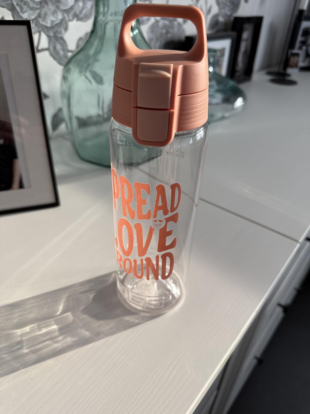 Sprudelwasser hält die Flasche aus