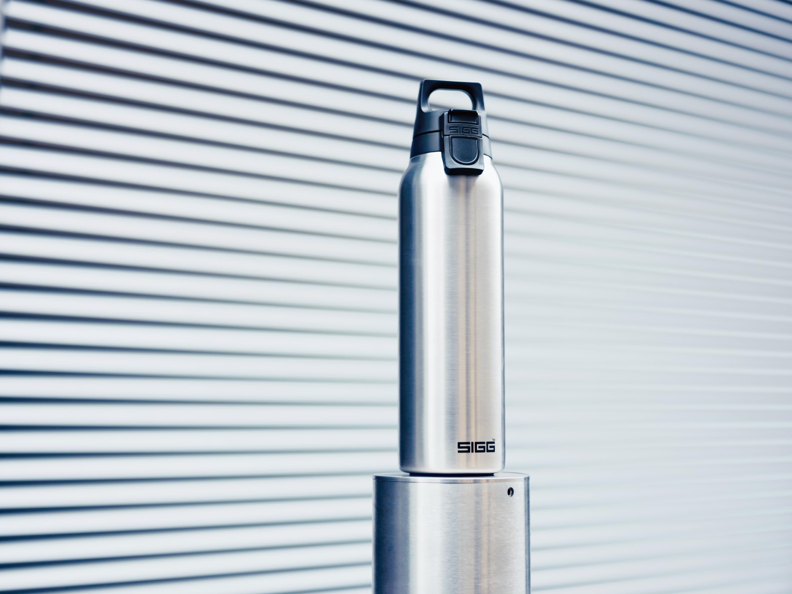 sigg-hot-cold-one-top-verschluss-ersatzdeckel-f-r-thermosflaschen-0-3-0-5-0-55-l image 4