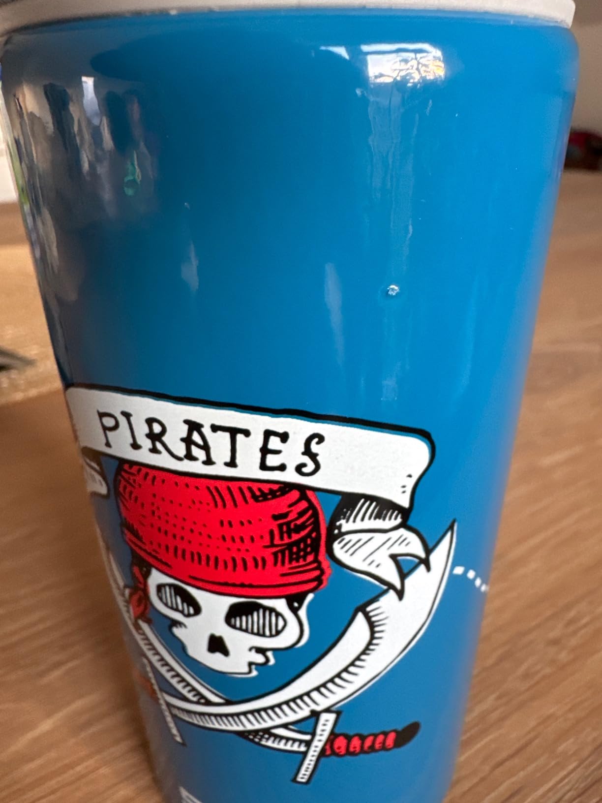 Gute Flasche, Trinkhalm müsste öfter gewechselt werden