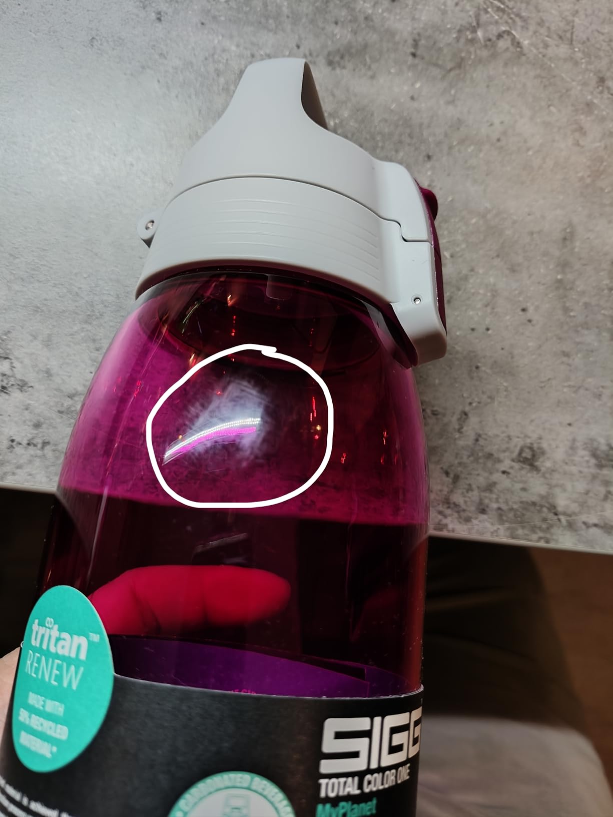Praktisch, aber Geruch nach Reinigung