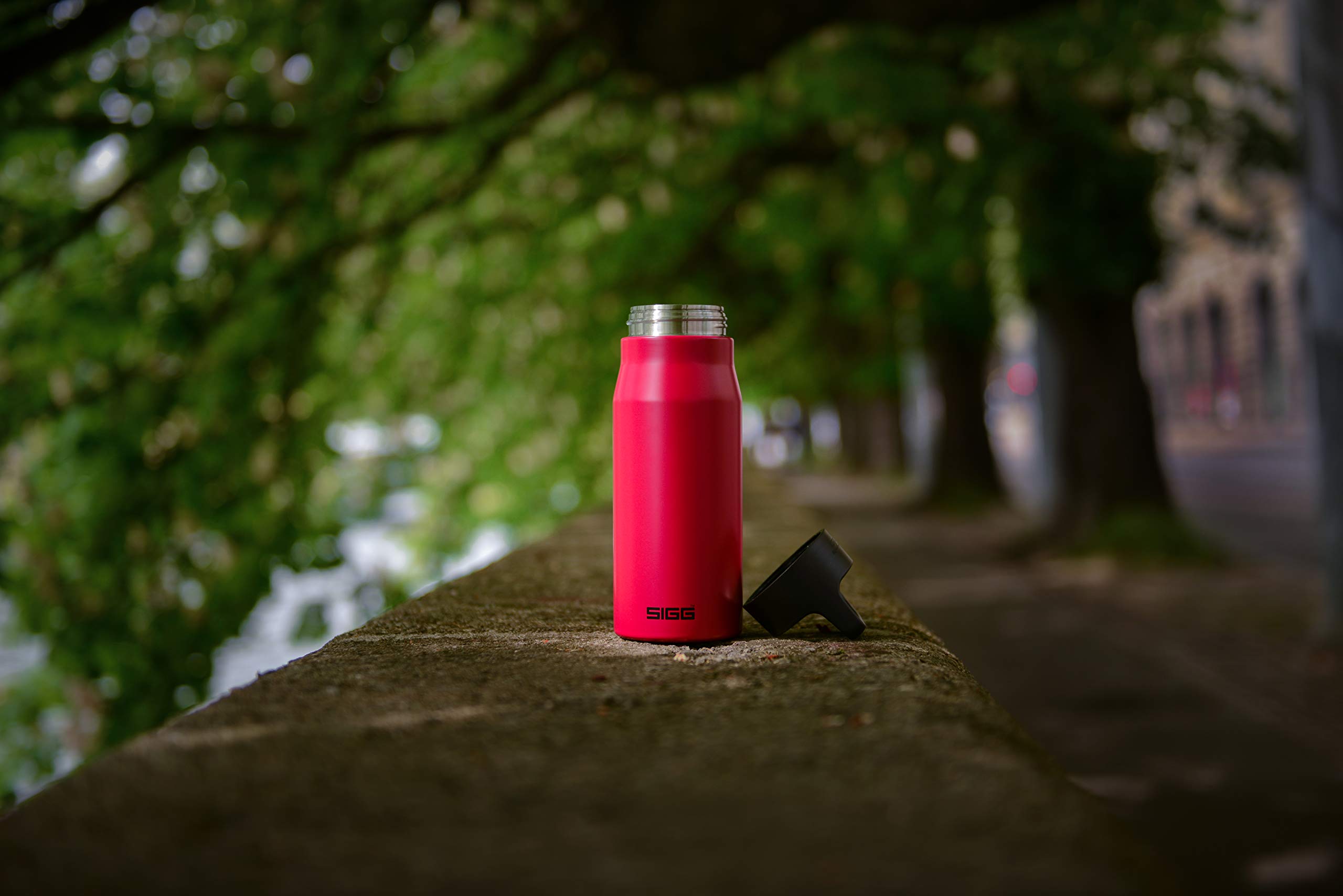 sigg-explorer-edelstahl-trinkflasche-0-75-l-weithals-kohlens-uregeeignet-auslauf image 7